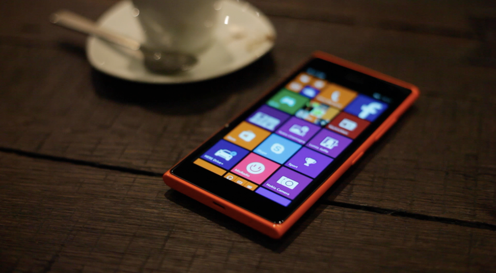 Lumia_735_Review