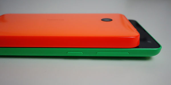 Lumia 535 vs. Lumia 630 - das neuere Modell ist deutlich dünner