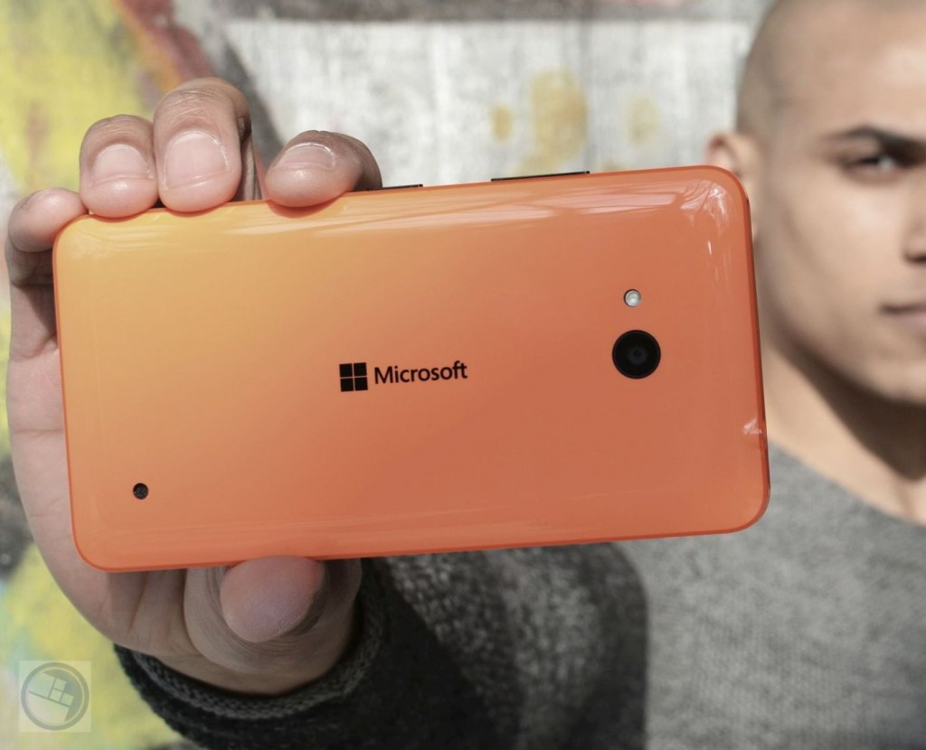 Lumia 640 orange 02