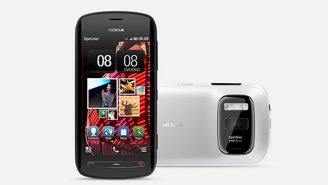 Nokia 808 mit Symbian Betriebssystem