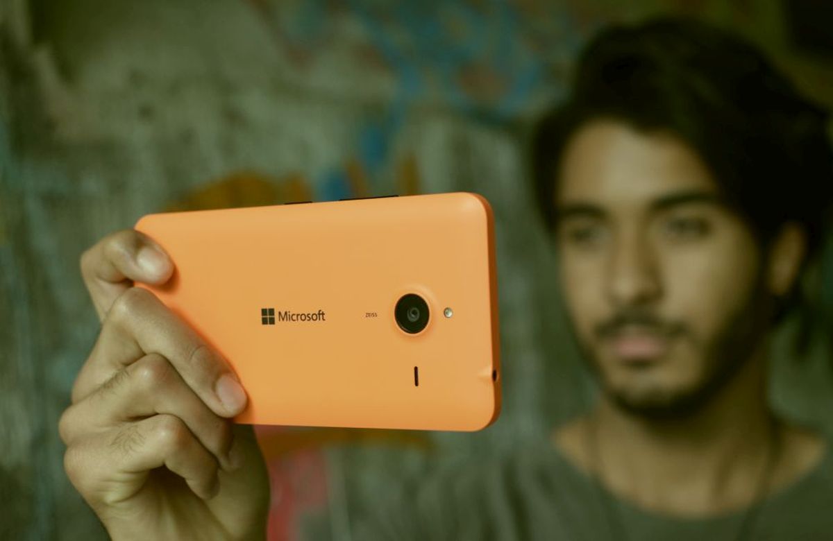Lumia640XLOrange2