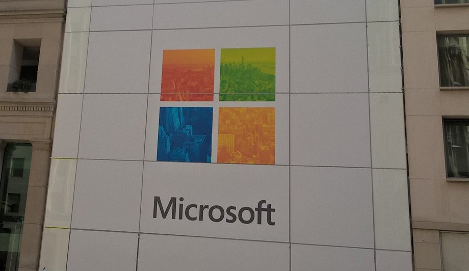 Microsoft-flagship-store-banner