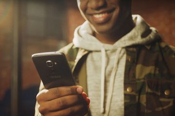 Windows 10 Mobile Fall Creators Update Version 1709 für arm basierte phone geräte