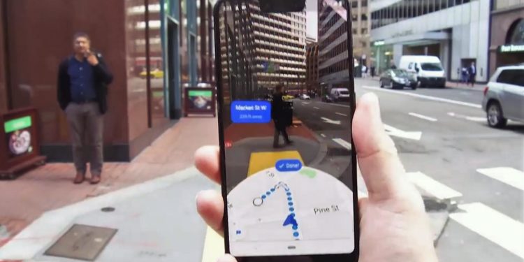 Google Maps AR vs Nokia City Lens
