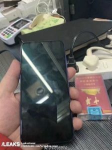 Xiaomi Mi 9 Triple Kamera Wassertropfen Notch