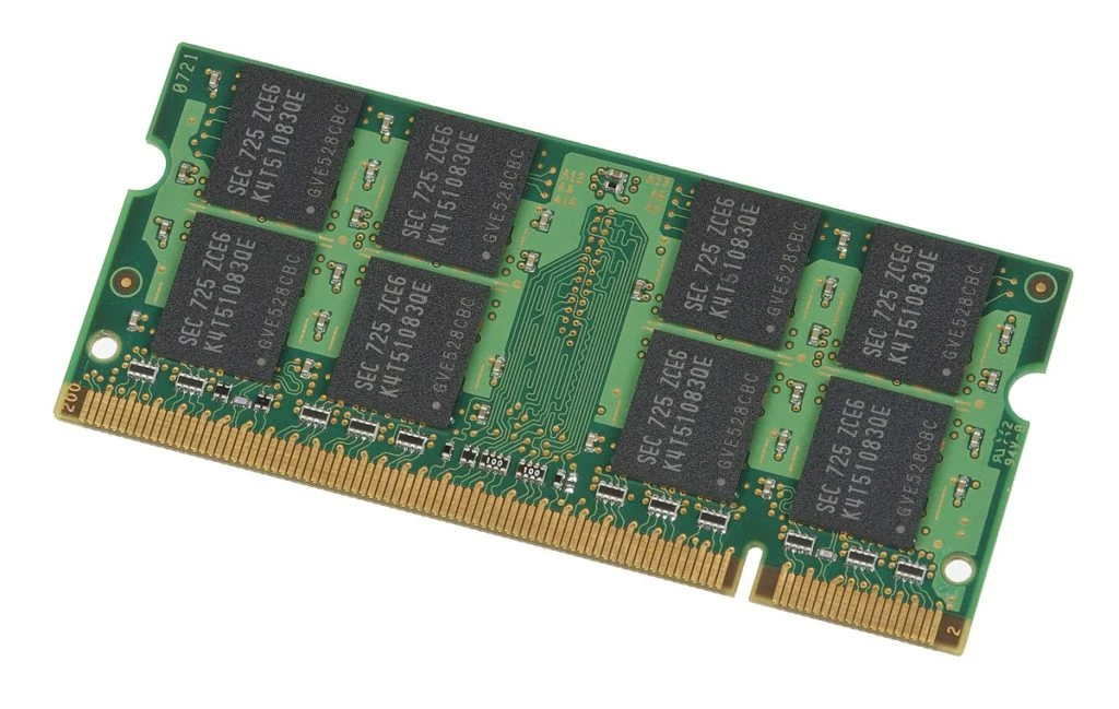 SO-DIMM-Modul für Notebooks mit aufgeklebtem Typenschild