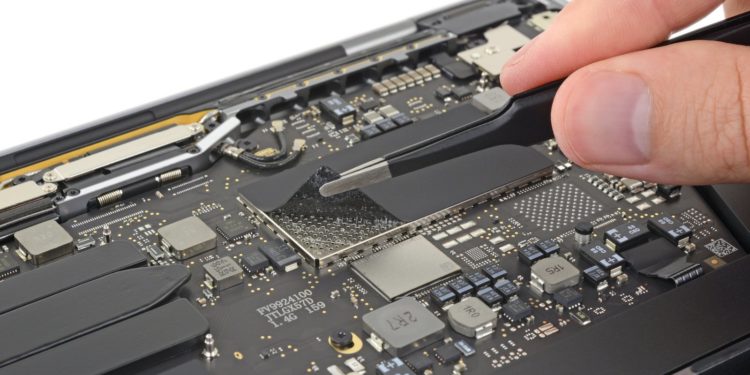 Macbook Pro Teardown zeigt verlötete SSD und modulare Anschlüsse - WindowsUnited