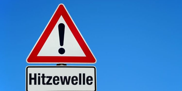Hohe Temperaturen am Wochenende: So wird die Arbeit am PC erträglicher